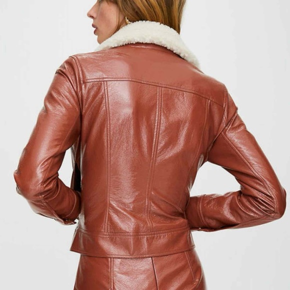 SOLD Aritzia Wilfred Tempest Cropped Vinyl Jacket with Shearling Collar - Picture 3 of 8